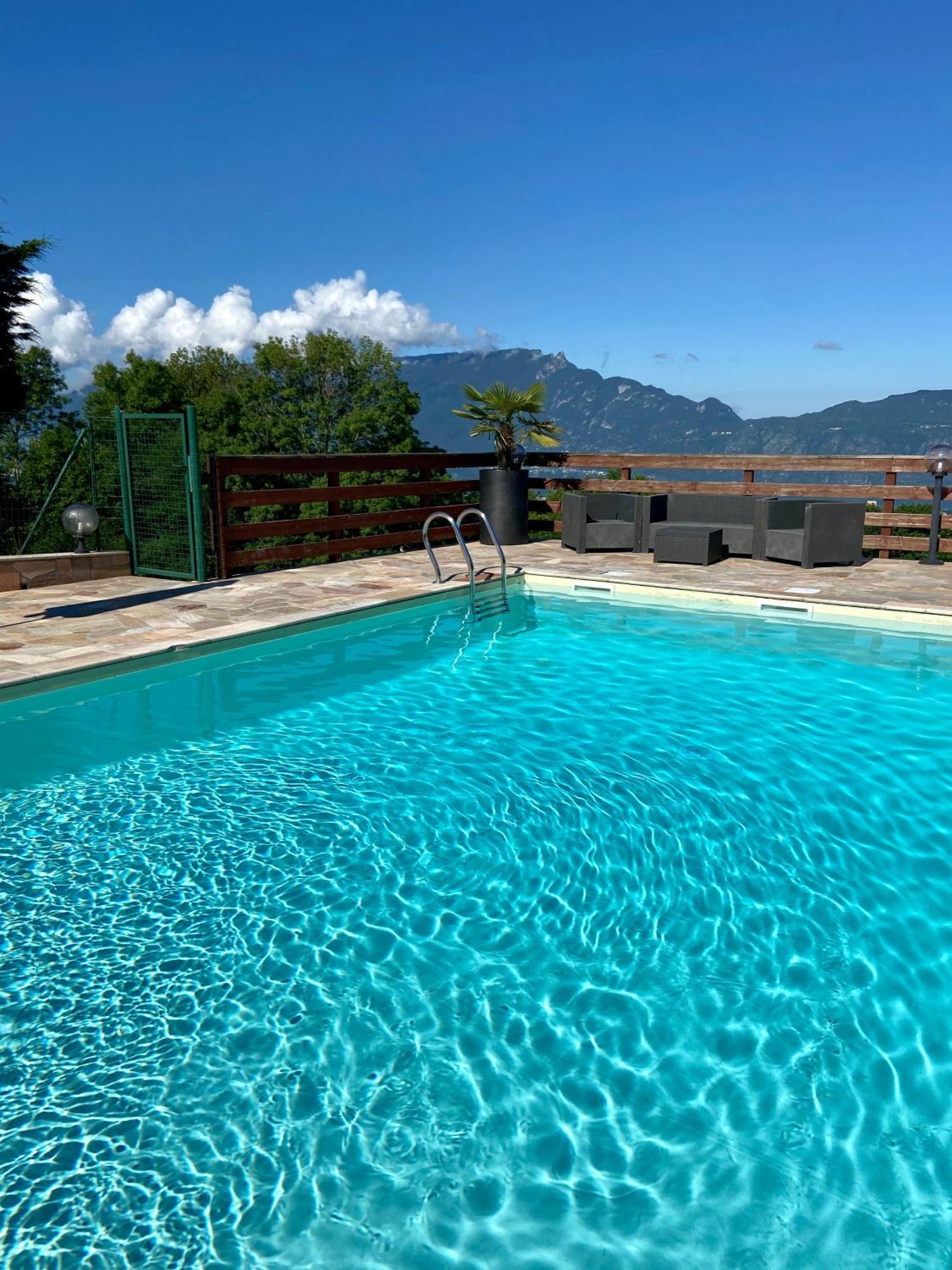 Hotel Logis Le Bellevue
